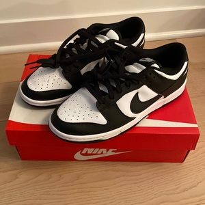 Womens Nike dunk low